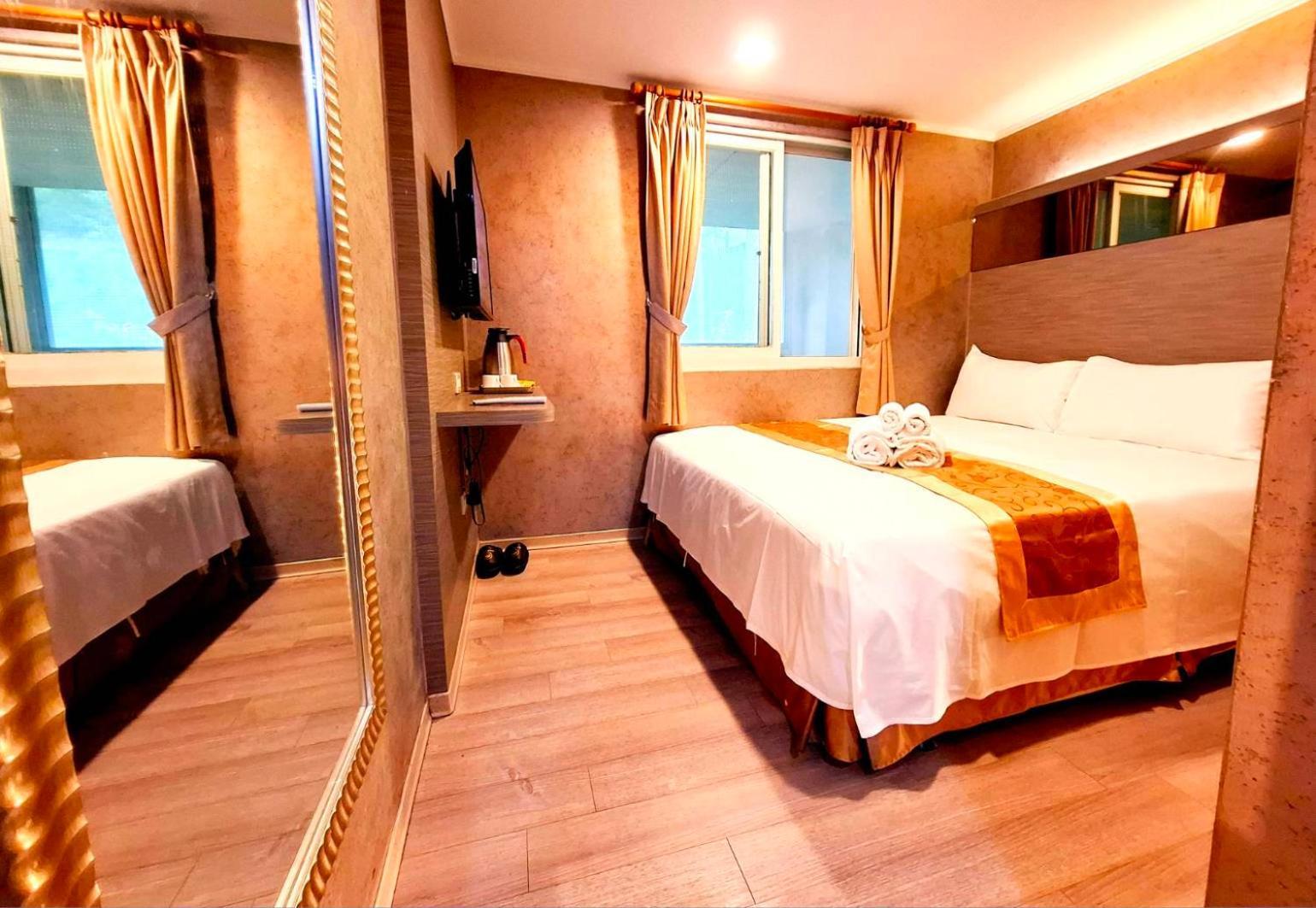 Gau Shan Ching Hotel Zhongzheng  Bagian luar foto